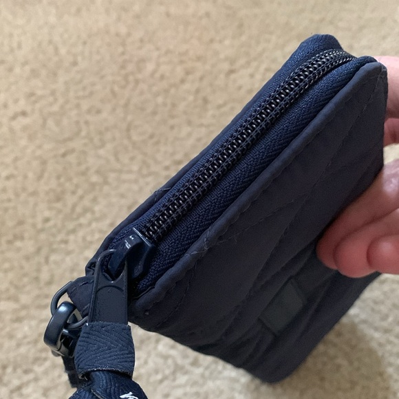Vera Bradley Blue Quilted Wallet/Wristlet - NWOT - Picture 7 of 17